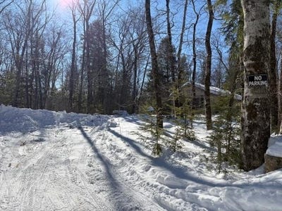 /international/us/18-collins-drive-northwood-nh-110105278589/