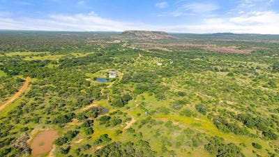 /international/us/6304-county-road-110-llano-tx-110107923691/
