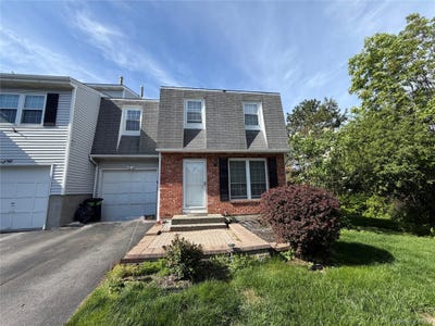 /international/us/23-hawthorn-court-fishkill-ny-110108226174/