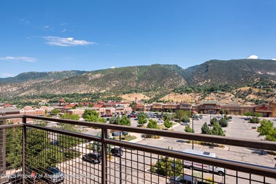 /international/us/253-wulfsohn-road-glenwood-springs-co-110100354339/
