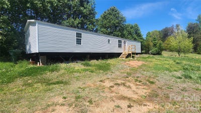 /international/us/802-w-15th-street-newton-nc-110107285690/