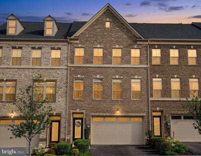 /international/us/6334-islington-street-middle-river-md-110107538455/