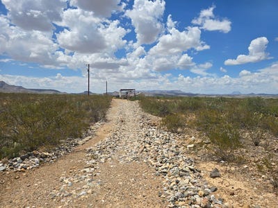 /international/us/691-sombrero-peak-rd-terlingua-tx-110100449105/