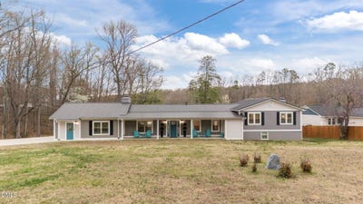 /international/us/585-bonanza-trail-clarksville-va-110120457947/