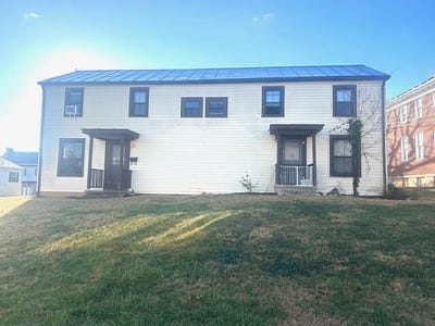 /international/us/220-s-main-st-lexington-va-110106370222/