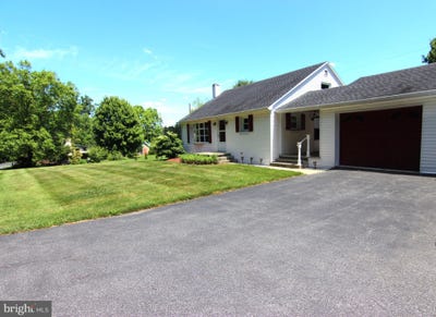 /international/us/151-dogwood-drive-alburtis-pa-110108882997/