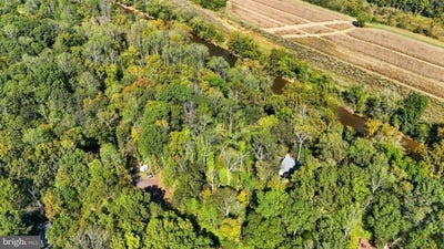 /international/us/14-mechunk-terrace-palmyra-va-110103205915/