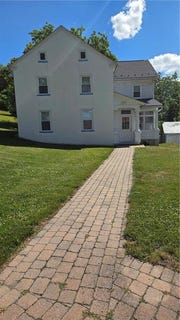 /international/us/3166-mountainview-drive-moore-twp-pa-110108849487/