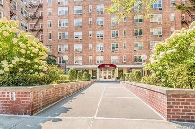 /international/us/4-sadore-lane-yonkers-ny-110107342012/