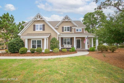/international/us/114-hammerstone-circle-whispering-pines-nc-110108195909/