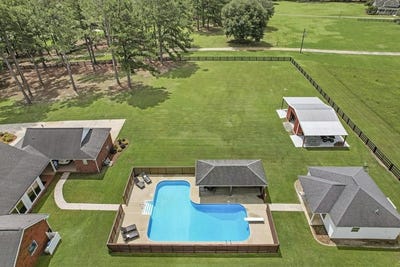 /international/us/1553-omussee-road-dothan-al-110101457737/