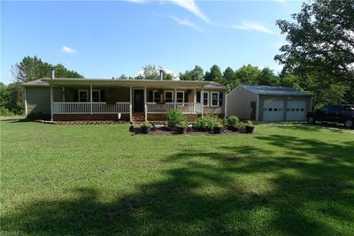 /international/us/145-abigail-trail-ararat-nc-110100966756/