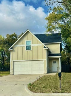/international/us/103-e-15th-street-bonham-tx-110103281375/