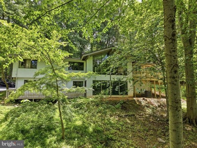 /international/us/3220-sawmill-road-newtown-square-pa-110109066767/