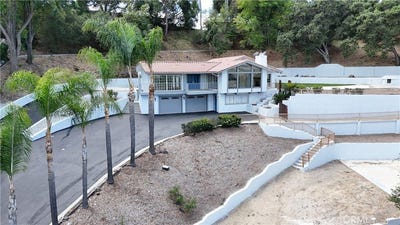 /international/us/20177-dr-e-lorencita-covina-ca-110107072686/
