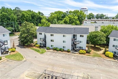 /international/us/557-w-glenn-avenue-auburn-al-110108201232/