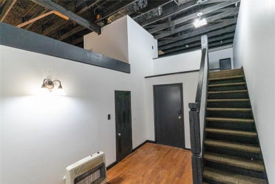 /international/us/108-e-clark-st-bartlett-tx-110110422128/