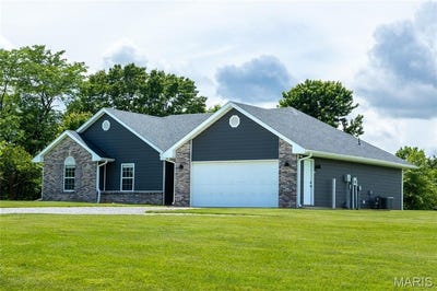 /international/us/10201-n-flamingo-court-hallsville-mo-110108279990/