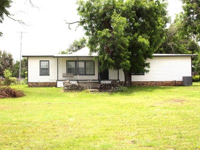 /international/us/355-county-road-104-san-saba-tx-110108358087/