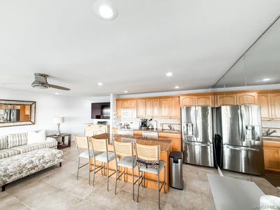 /international/us/261-dune-road-westhampton-beach-ny-110106954630/
