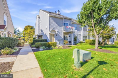 /international/us/1401-a-sedgefield-drive-mount-laurel-nj-110120770422/