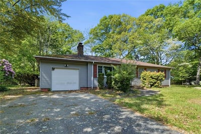 /international/us/35-elmwood-drive-north-kingstown-ri-110108226195/