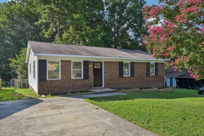 /international/us/1304-tralea-drive-durham-nc-110101137404/