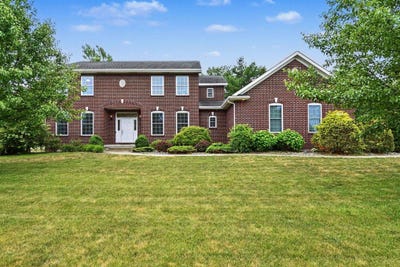 /international/us/606-shirewood-lane-midland-mi-110108881179/