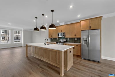 /international/us/4022-talen-ln-charlottesville-va-110119497581/