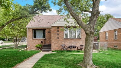 /international/us/1026-w-home-avenue-hobart-in-110100343588/