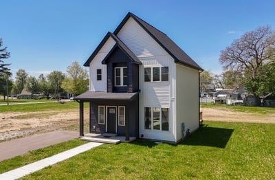 /international/us/105-lester-avenue-dowagiac-mi-110104331356/