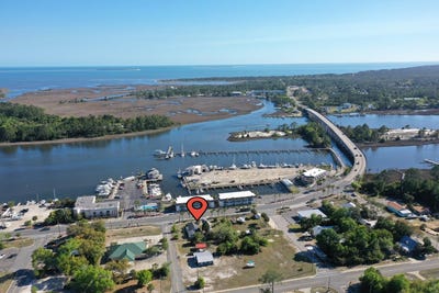 /international/us/1002-highway-98-w-carrabelle-fl-110107264635/