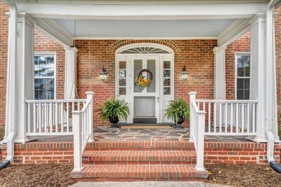 /international/us/1800-depot-st-ne-christiansburg-va-110103332263/