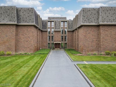/international/us/2385-covington-road-unit-102-akron-oh-110100031921/