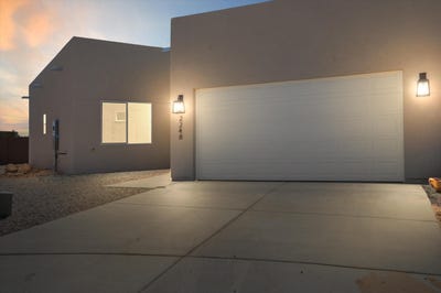 /international/us/2248-calle-de-silverio-sw-los-lunas-nm-110101451361/