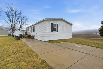 /international/us/1829-ponderosa-avenue-columbus-mi-110106311683/