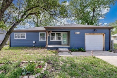 /international/us/1215-n-logan-st-newton-ks-110107350399/