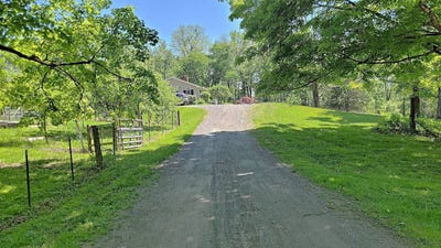 /international/us/32-old-route-199-red-hook-ny-110107542609/