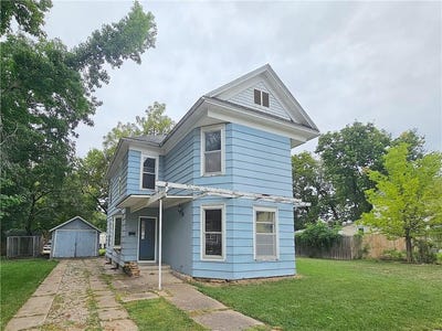 /international/us/804-n-washington-avenue-iola-ks-110101894055/