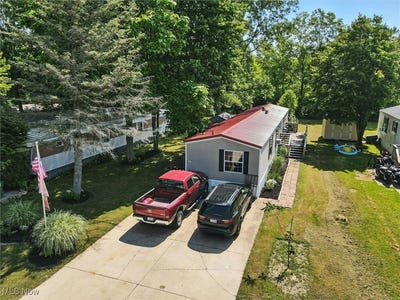 /international/us/17748-rock-creek-road-unit-33-thompson-oh-110100800861/