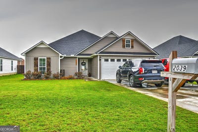 /international/us/2039-meadow-cove-drive-valdosta-ga-110108930932/