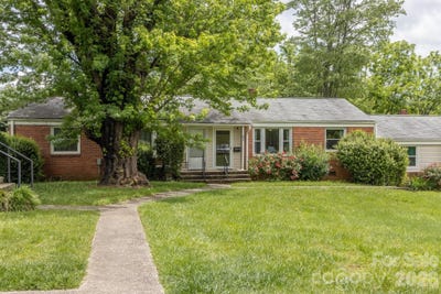 /international/us/41-trowbridge-lane-brevard-nc-110107240766/