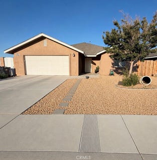 /international/us/1020-s-farragut-ridgecrest-ca-110108358924/