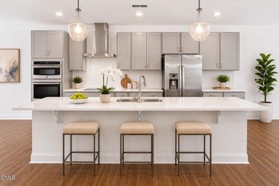 /international/us/109-ailey-brook-way-wake-forest-nc-110108345164/