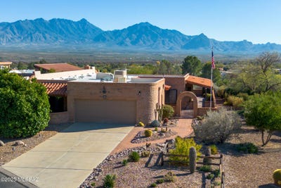 /international/us/937-w-desert-hills-drive-green-valley-az-110109353931/