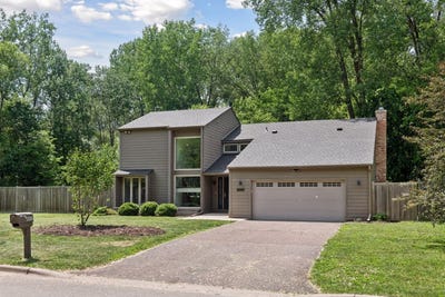 /international/us/13124-april-lane-minnetonka-mn-110108541204/
