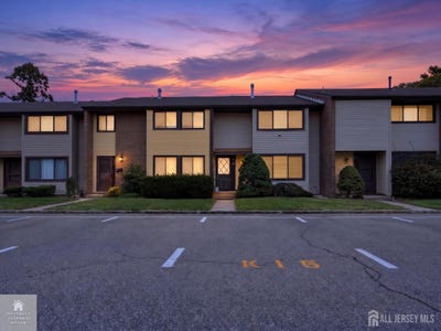 /international/us/416-kellington-drive-east-windsor-nj-110110404695/