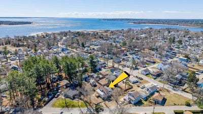 /international/us/5-pilgrim-ave-wareham-ma-110107319606/
