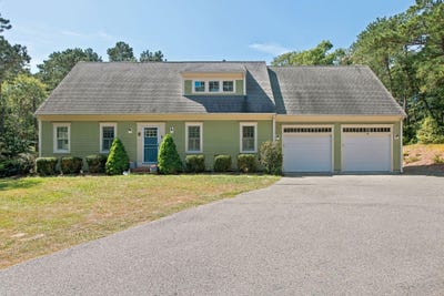 /international/us/22-cannon-hill-drive-harwich-ma-110110210514/