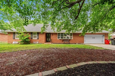 /international/us/1912-sleepy-hollow-drive-lexington-mo-110100032874/